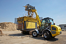 Фронтальный погрузчик с телескопической стрелой Kramer 750T фото 4